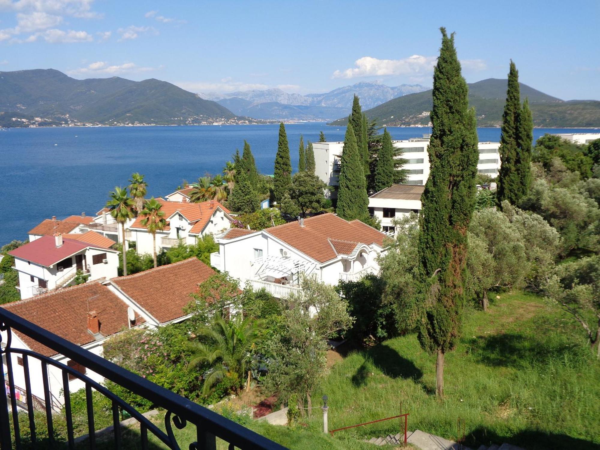 Villa Boka Sunrise Apartments Herceg Novi Exteriér fotografie