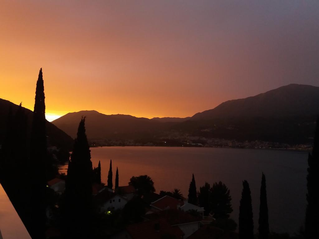 Villa Boka Sunrise Apartments Herceg Novi Exteriér fotografie